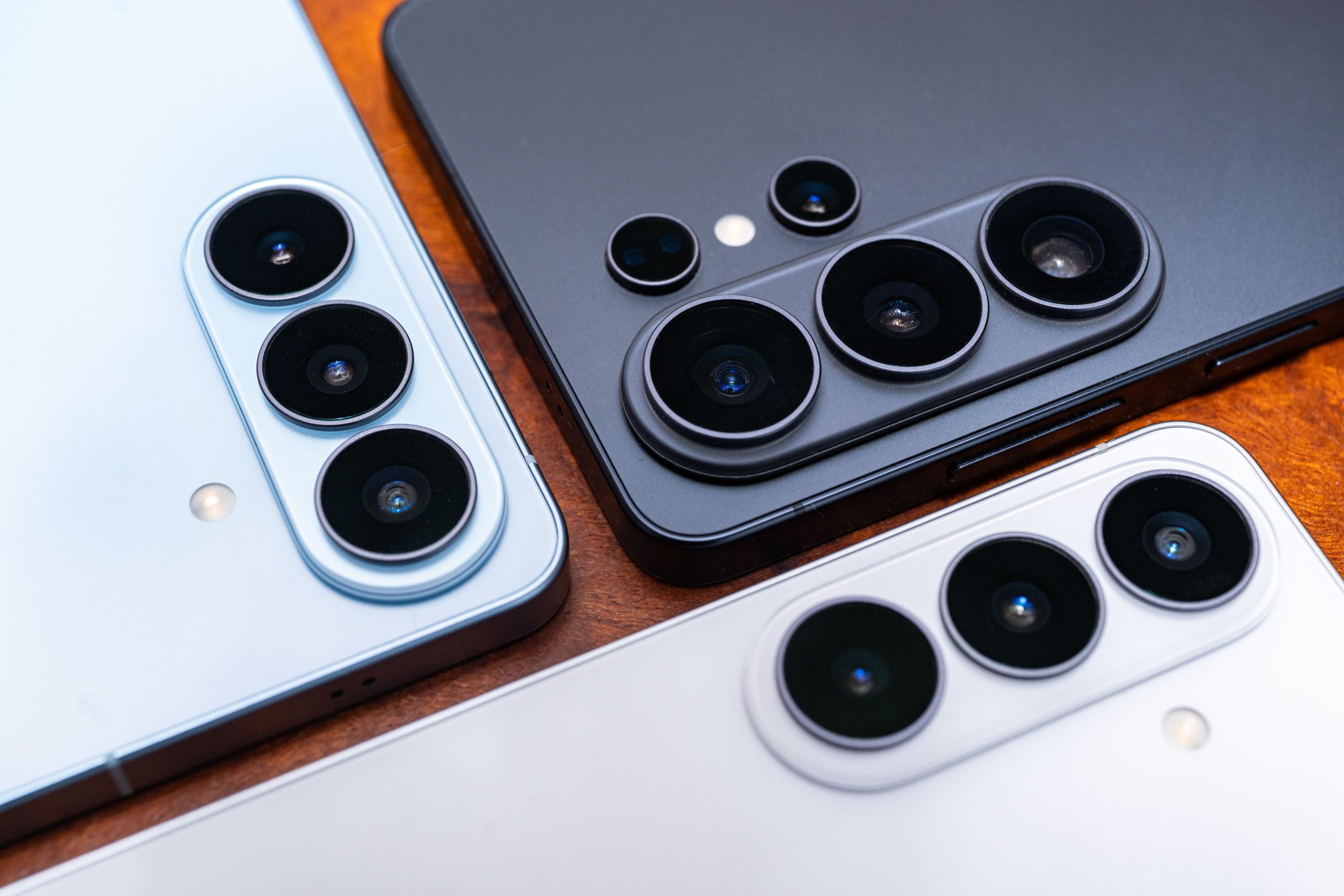 经过测试和评测的 2026 年最佳三星手机