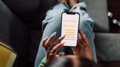 Just Eat 和 Autotrader 等公司受到虚假评论调查