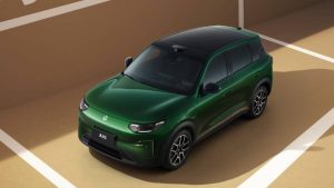 不讲武德!零跑 A10 集齐 800 V、激光雷达和「车位到车位」,只要 6.58 万元起