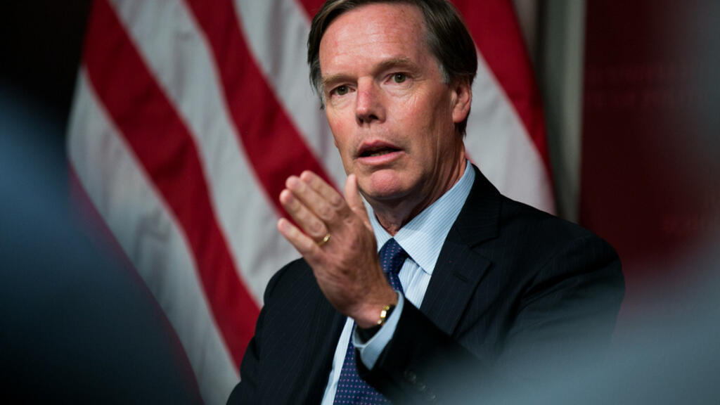 美前大使伯恩斯：在伊朗和委内瑞拉人眼中，中方都像个易变的朋友