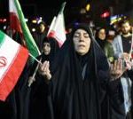 特朗普為下台階同時追求兩條出路