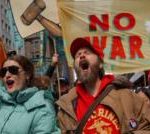 国王队抗议活动吸引大批民众集会反对唐纳德·特朗普