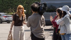 《回归》第三季首次引入《老友记》参考资料