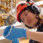 为什么大多数量子计算机需要比太空温度更低