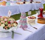 糖霜、糖粉和层层乐趣:巨型蛋糕野餐席卷悉尼