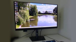 戴尔 UltraSharp U3226Q 4K 32 英寸 QD-OLED 显示器评测:专业级,参考级色彩