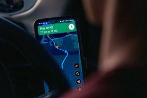 您的 Android Auto 现在可以通过人工智能驱动的充电站来规划电动汽车行程