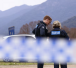 澳大利亚对德兹·弗里曼进行为期七个月的追捕，镇上的人们感到震惊、悲伤和宽慰