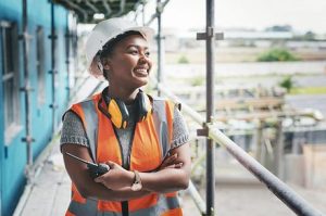 谁提供基于云的企业财务系统？