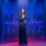 在哪里购买今年春天百老汇最大演出的门票：《国际象棋》、《每件精彩的事情》等