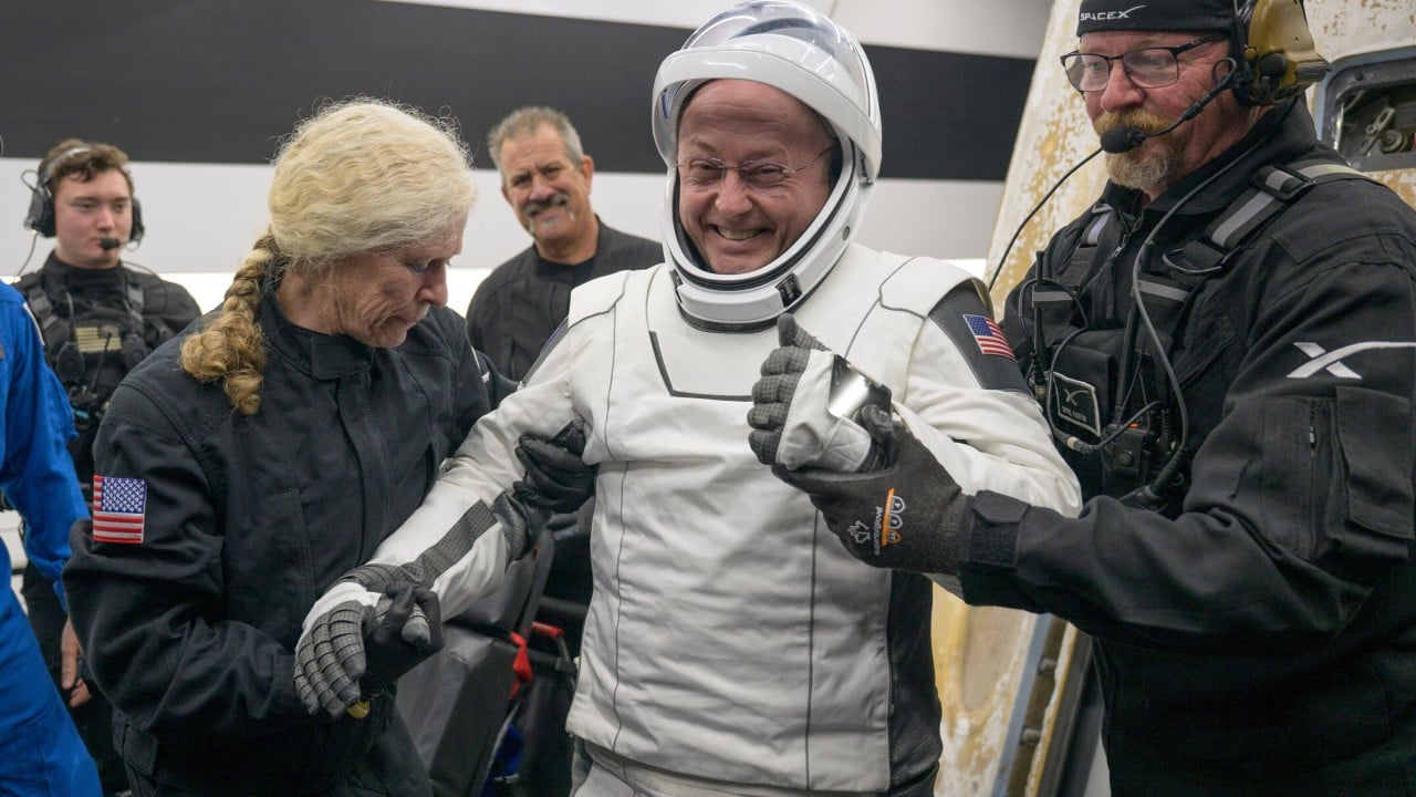 美国宇航员表示，因疾病缩短了太空任务，导致他无法说话