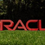 据信，随着大规模裁员开始推动人工智能投资，甲骨文已在多个部门削减了 10,000 个职位——据报道，该公司正在减少员工人数，为数据中心提供资金