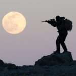 美国宇航局正在引领登月之路，但军方也不会落后太多