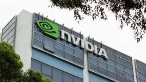 Nvidia在中国的市场份额跌至不足60%——随着政府推动数据中心使用国产芯片，中国芯片制造商交付了165万个AI GPU