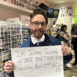 大家好，Reddit，我是来自《孤独岛》的 Jorma Taccone，也是《OVER YOUR DEAD BODY》的导演。我还执导了《MACGRUBER》和《POPSTAR：NEVER STOP NEVER STOPPING》。 AMA 时间为美国东部时间 4 月 2 日星期四中午 12 点至下午 1 点