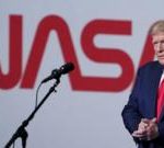 特朗普在美国宇航局登月任务中看到了“美国优先”的机会