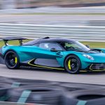 阿斯顿·马丁 Valhalla (2026) 评论：价值 100 万美元的插电式混合动力车