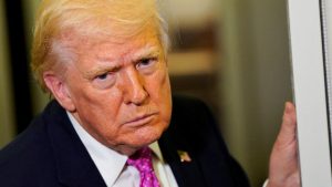 特朗普： 如果德黑兰不接受和平协议，美国将摧毁伊朗的油井、发电厂和主要出口码头