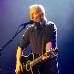 布鲁斯·斯普林斯汀在明尼阿波利斯巡回赛开幕式上激烈演讲中猛烈抨击特朗普、“美国首富”和帕姆·邦迪：“我们有一位无法处理真相的总统”