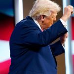 特朗普敦促寻求石油的国家前往霍尔木兹海峡并“拿走它”