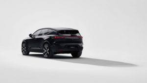 由于生产完全转移到美国,中国不再生产 Polestar 3