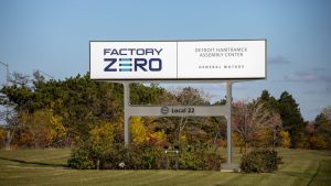 由于电动卡车需求下降,通用汽车裁员并闲置工厂