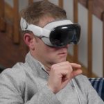 下一代 AR 技术无需任何专门设备即可将任何表面变成触摸屏