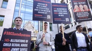 BBC为新的性虐待丑闻中的行动辩护
