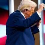 特朗普敦促寻求石油的国家前往霍尔木兹海峡并“拿走它”